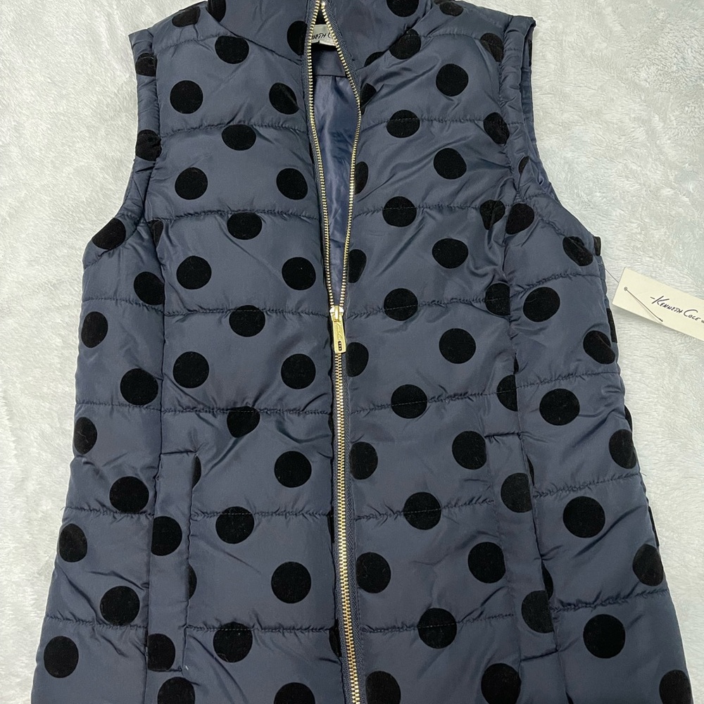 Kenneth Cole Puffer Vest Jacket womens Navy blue color Size Xs  NWT Very cute